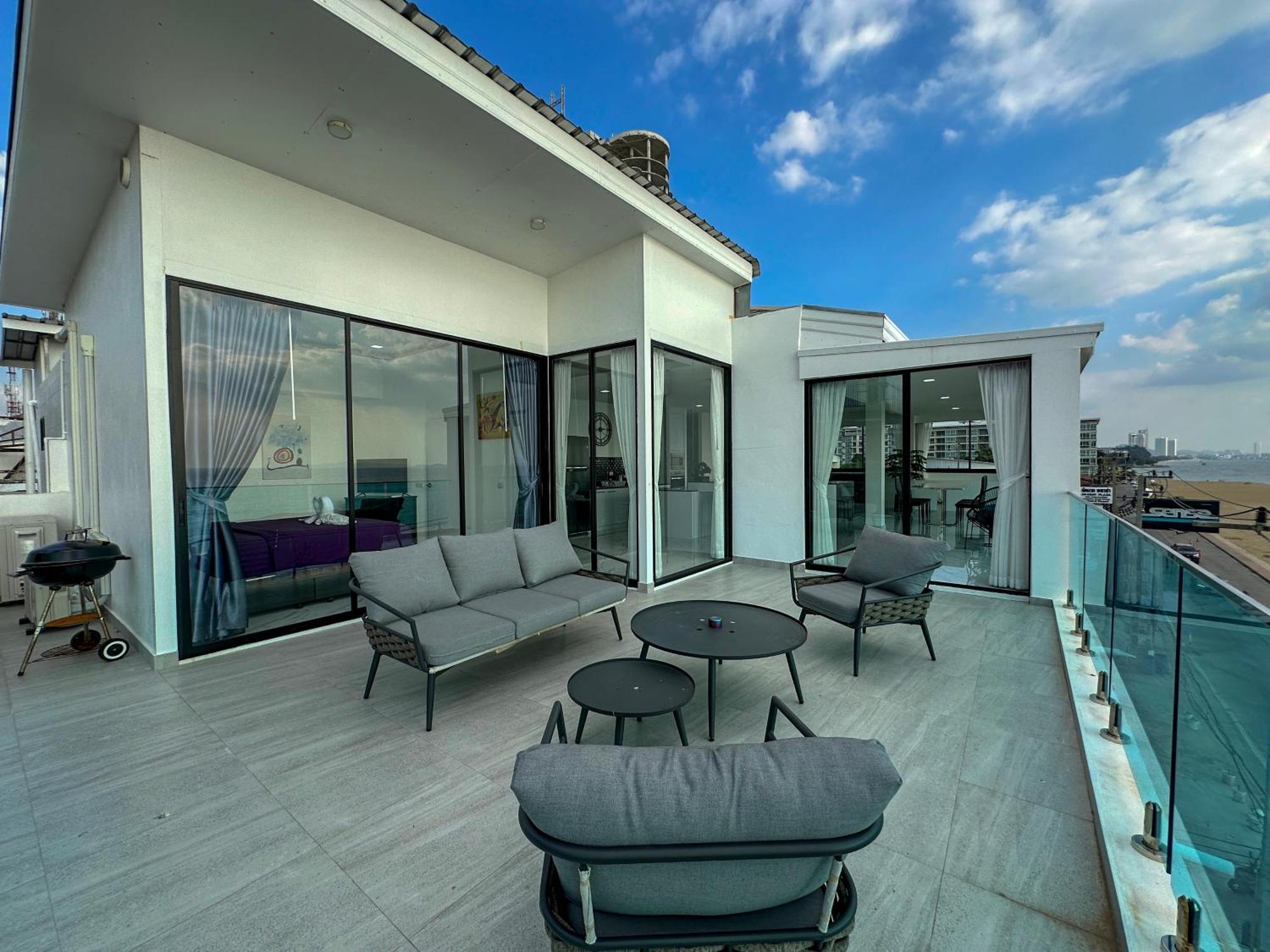 Stunning Beachfront View Luxurious Apartment 40 Jomtien Exterior foto