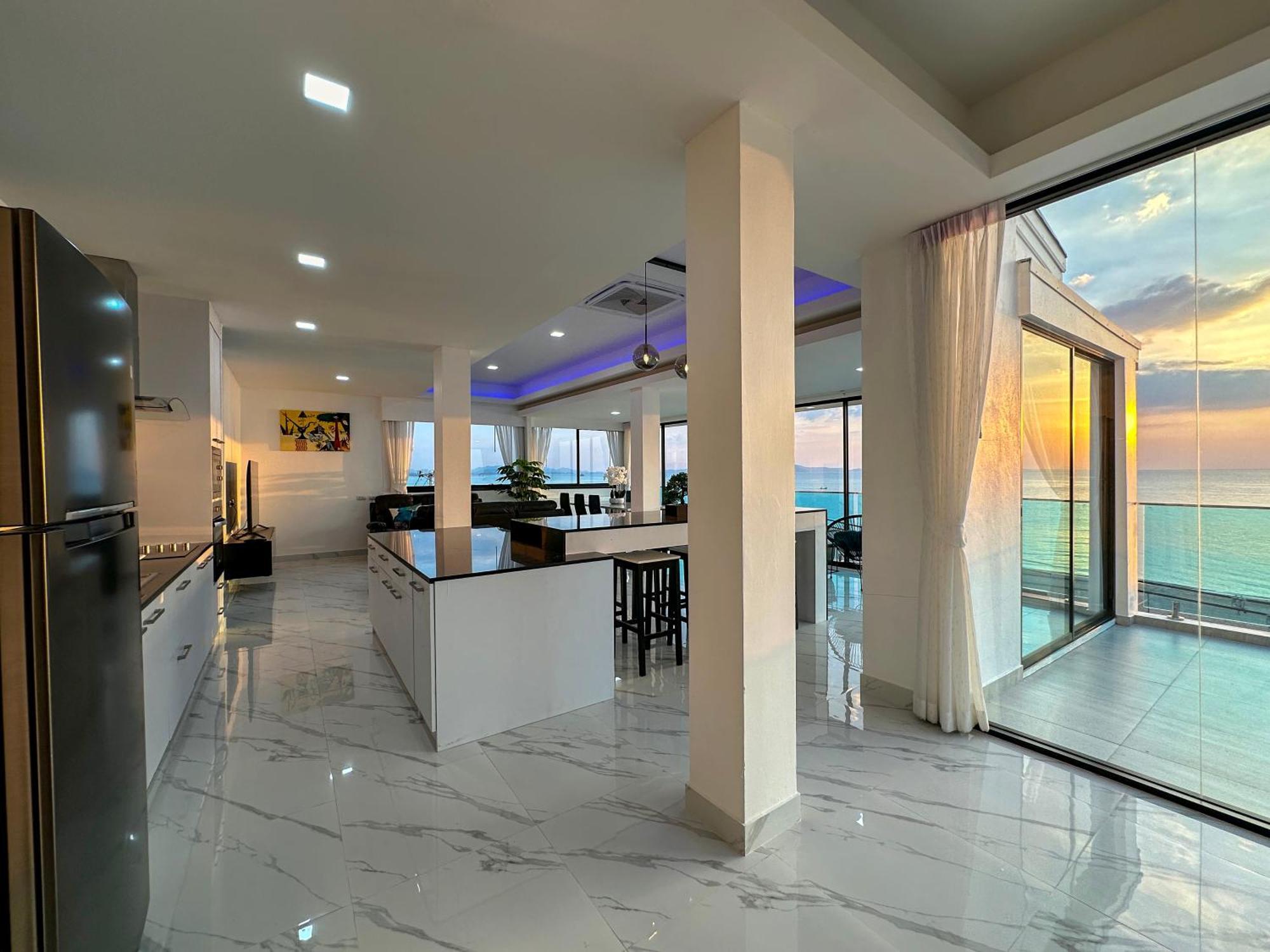 Stunning Beachfront View Luxurious Apartment 40 Jomtien Exterior foto