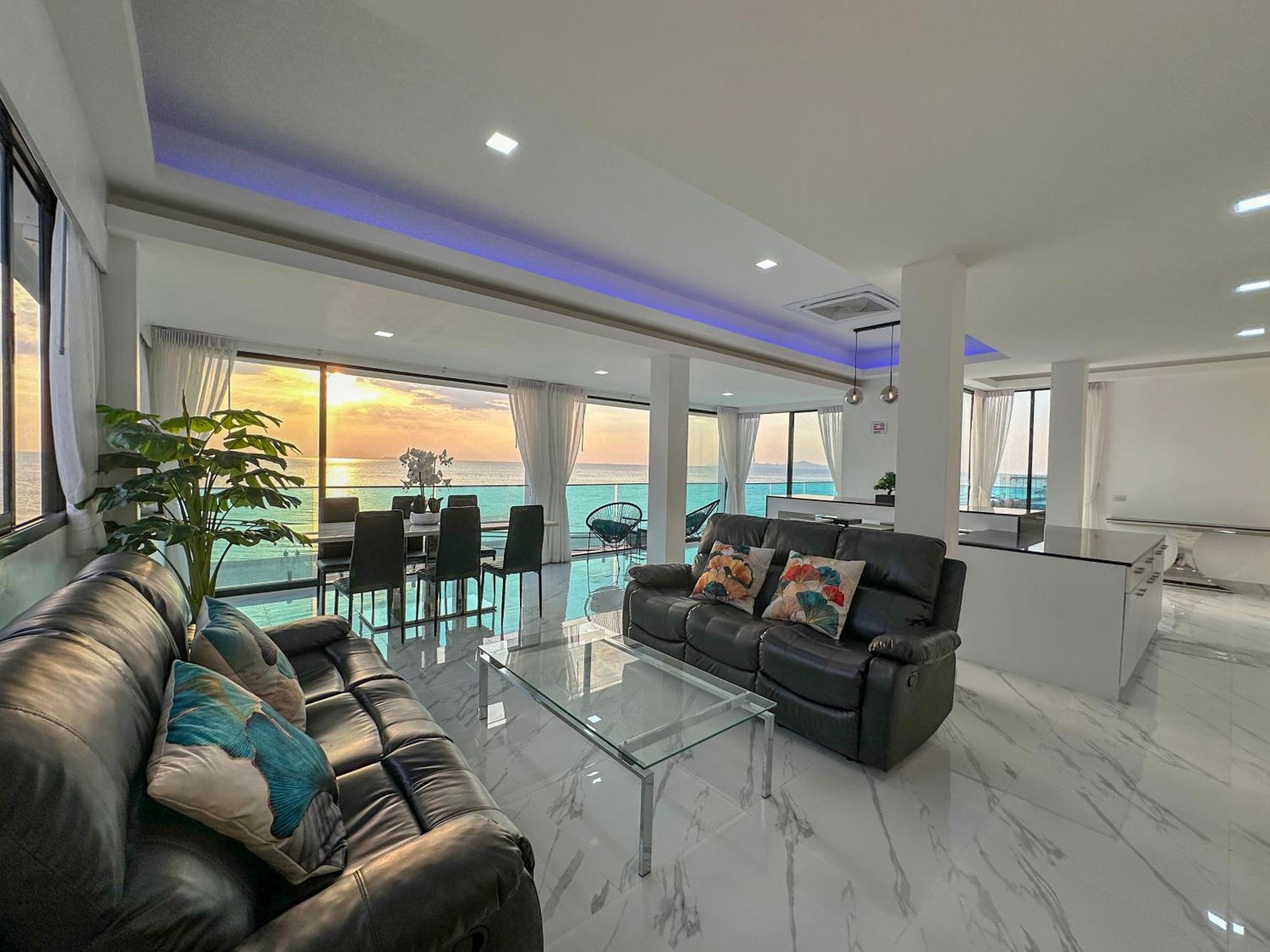 Stunning Beachfront View Luxurious Apartment 40 Jomtien Exterior foto