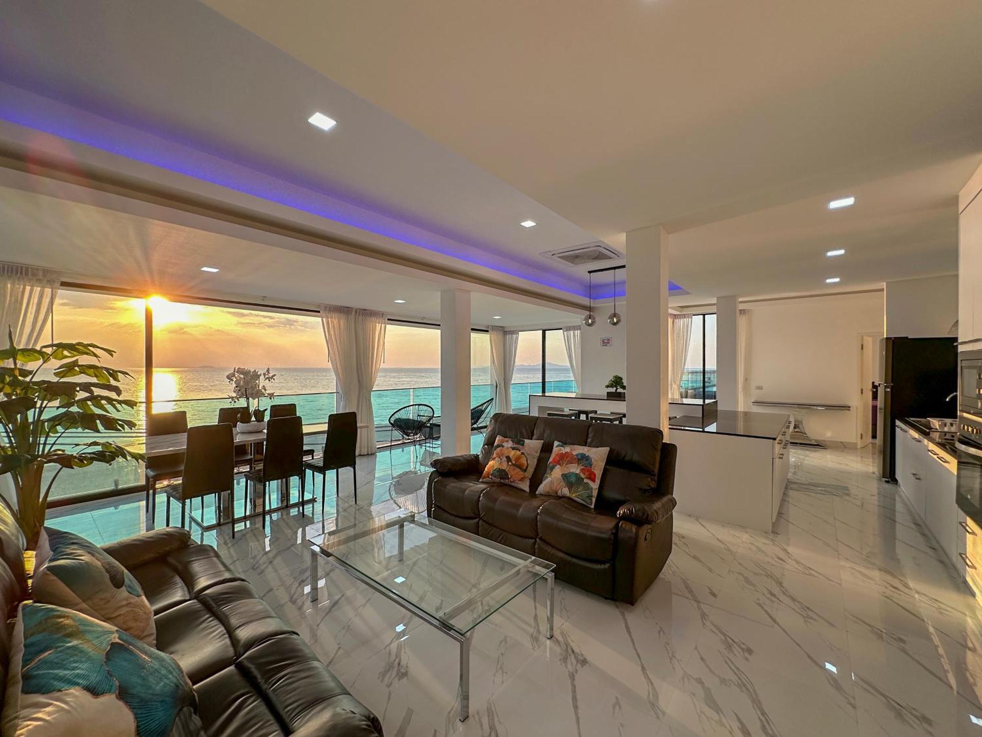 Stunning Beachfront View Luxurious Apartment 40 Jomtien Exterior foto